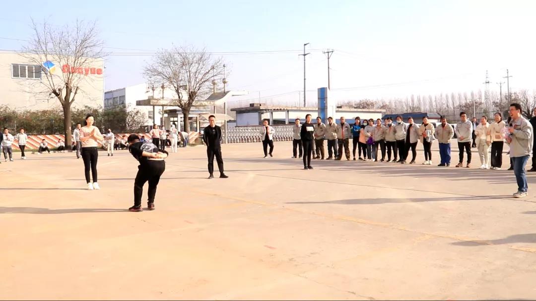 激情運動,快樂工作——東岳機械股份舉辦第四屆趣味運動會 激情運動,快樂工作——東岳機械股份舉辦第四屆趣味運動會