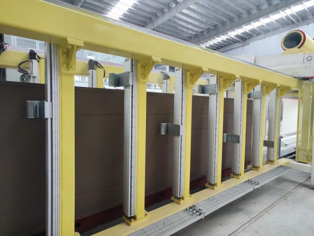 踐行“綠色責(zé)任”,共創(chuàng)生態(tài)工廠 | 東岳機(jī)械熱烈祝賀江西魯麗木業(yè)項(xiàng)目順利投產(chǎn) 踐行“綠色責(zé)任”,共創(chuàng)生態(tài)工廠 | 東岳機(jī)械熱烈祝賀江西魯麗木業(yè)項(xiàng)目順利投產(chǎn)